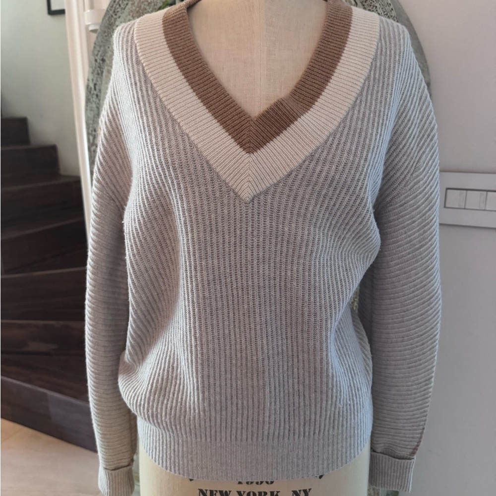 Reiss Grey and Brown V-Neck Sweater with Ribbed Texture